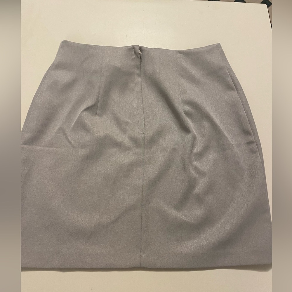 Bentley women’s sizes 9/10 khaki short skirt rear zipper - Picture 1 of 3